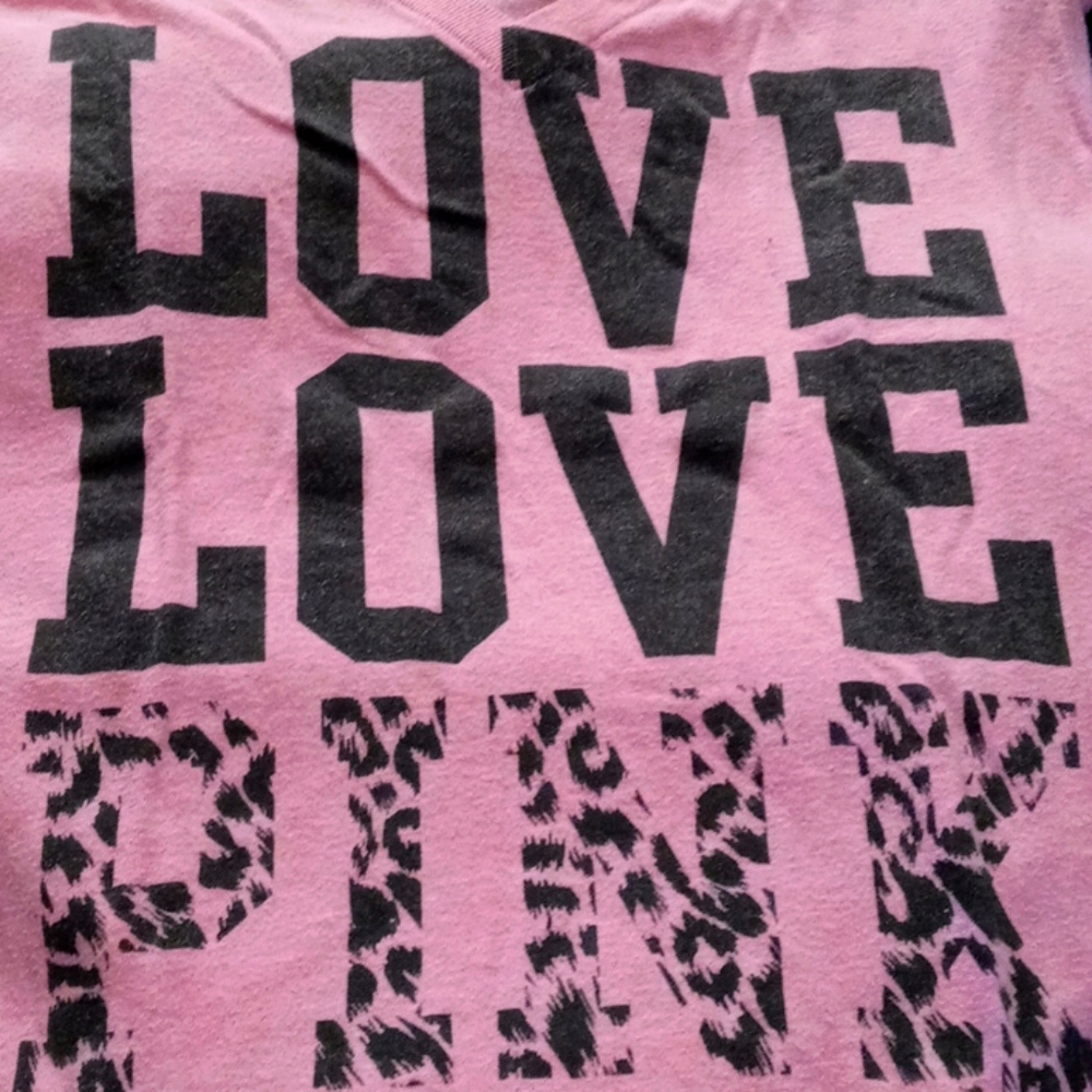 Pink VS t-shirt - Picture 3 of 3